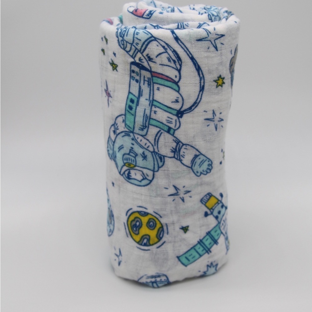 4 UNITS x $20. Baby blankets swaddle
